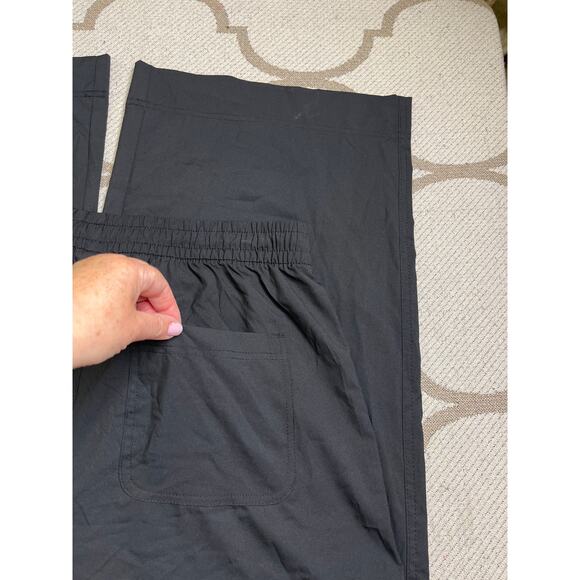 Old Navy high rise stretch tech black cargo pull on wide leg pants, size large - Picture 12 of 12